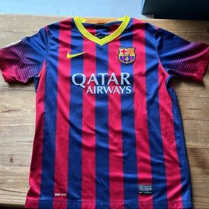 Qatar Airways Messi #10 Mes Que Un Club Kids Size L Soccer Jersey FCB Unicef.